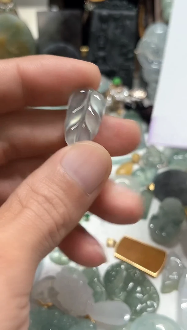 【闪购商品】翡翠颈饰未镶嵌天然缅甸A货翡翠吊坠