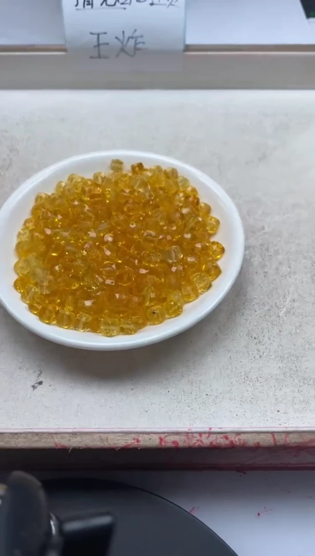 【闪购商品】水晶颈饰未镶嵌w2203净体黄水晶方糖8mm*20颗