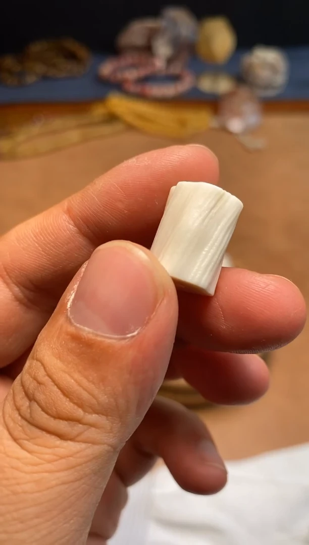 其他牛骨P396-仿独角棒-有棕裂
