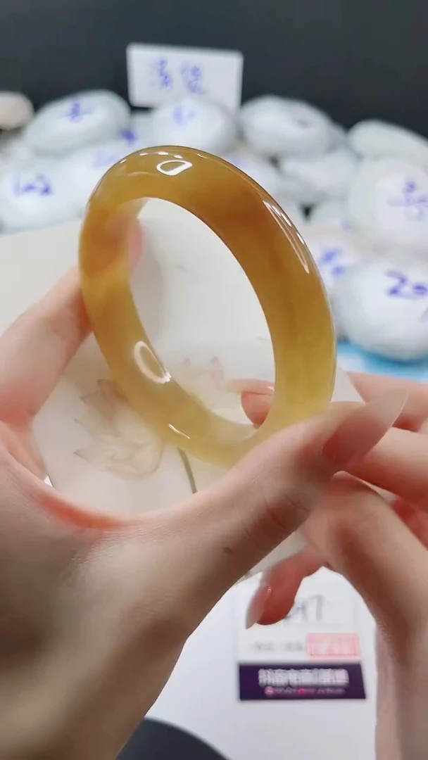 未镶嵌手镯石英质玉多样性发货V297