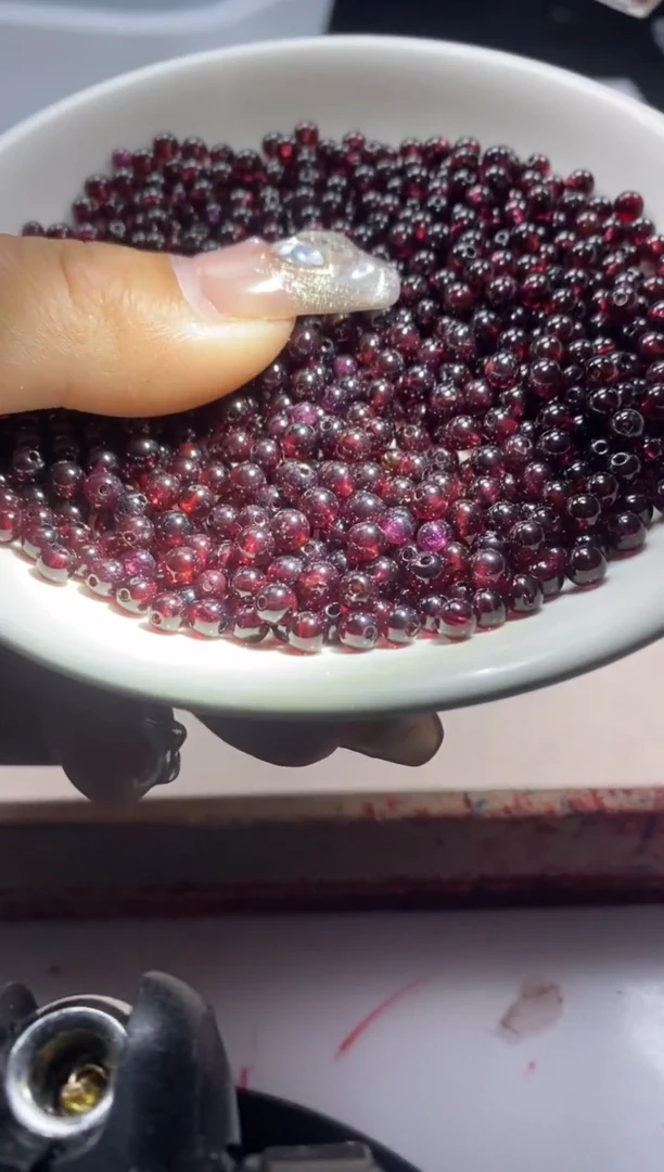 【闪购商品】石榴石颈饰未镶嵌w1553石榴石4mm*50颗