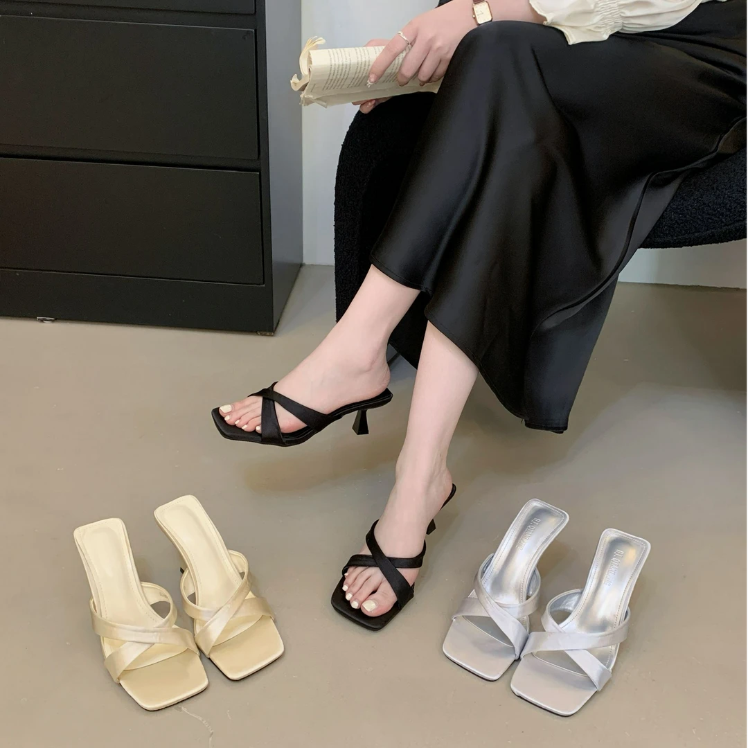 2025性感外穿高跟女凉鞋春夏新款方头露趾交叉一字带气质百搭拖鞋