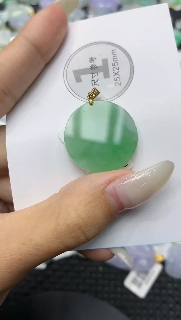 颈饰18K金镶嵌翡翠11111111111