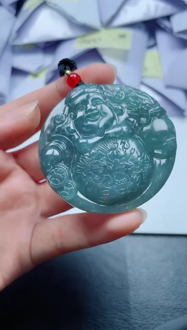 翡翠未镶嵌颈饰