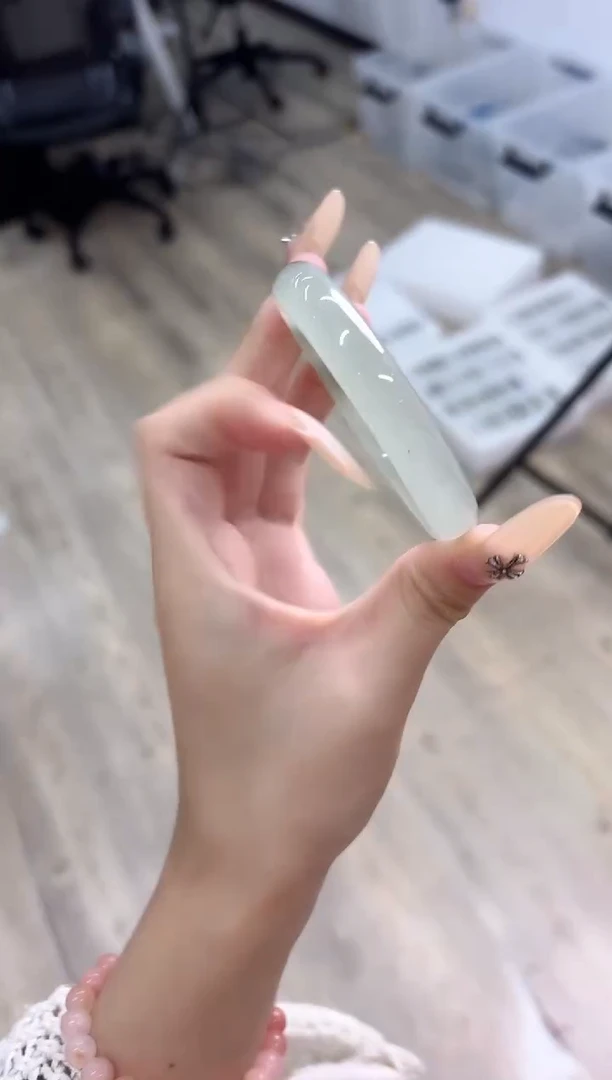 未镶嵌手镯石英质玉397-53D