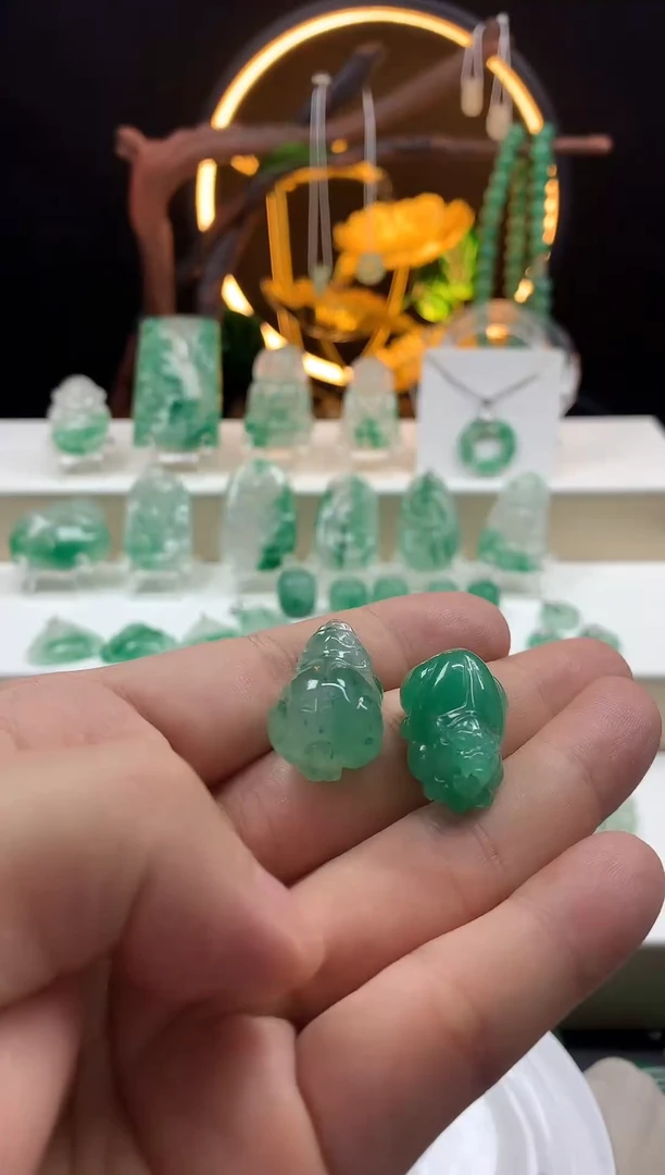 石英质玉（非洲翠）未镶嵌吊坠(不含链)貔貅 （多样性发其一）