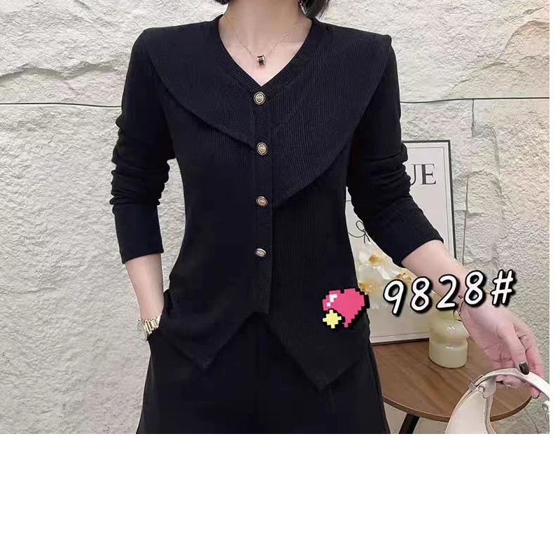 【靓衣园】时尚V领纽扣修身洋气小衫