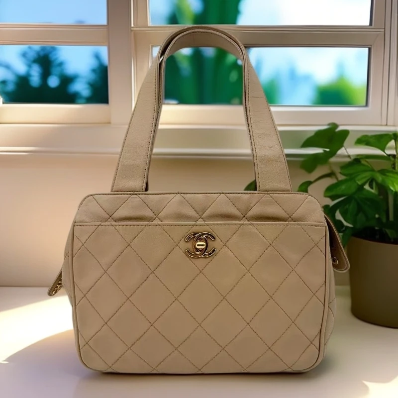 95新 Chanel/香奈儿  米黄色手提包  1754 7740