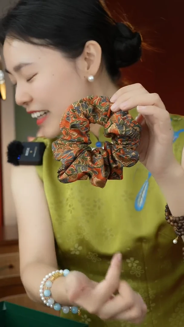 刺绣桑蚕丝大肠圈发圈