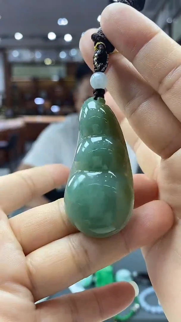颈饰未镶嵌翡翠福豆