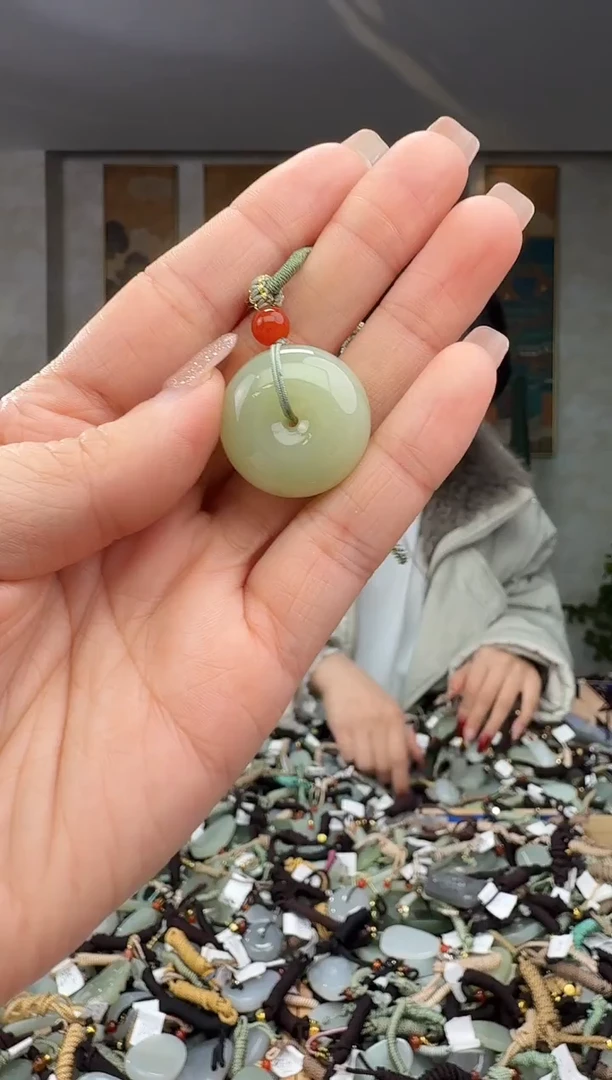 颈饰未镶嵌和田玉拍一发一多样性发货