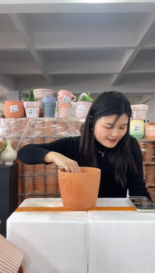 【闪购商品】红陶经典手握蝴蝶16-14