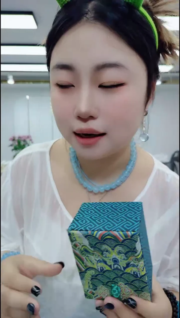 海蓝宝石颈饰合金2405绿盒子