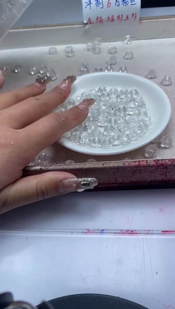 【闪购商品】水晶颈饰未镶嵌W896白水切面算盘10mm*20颗