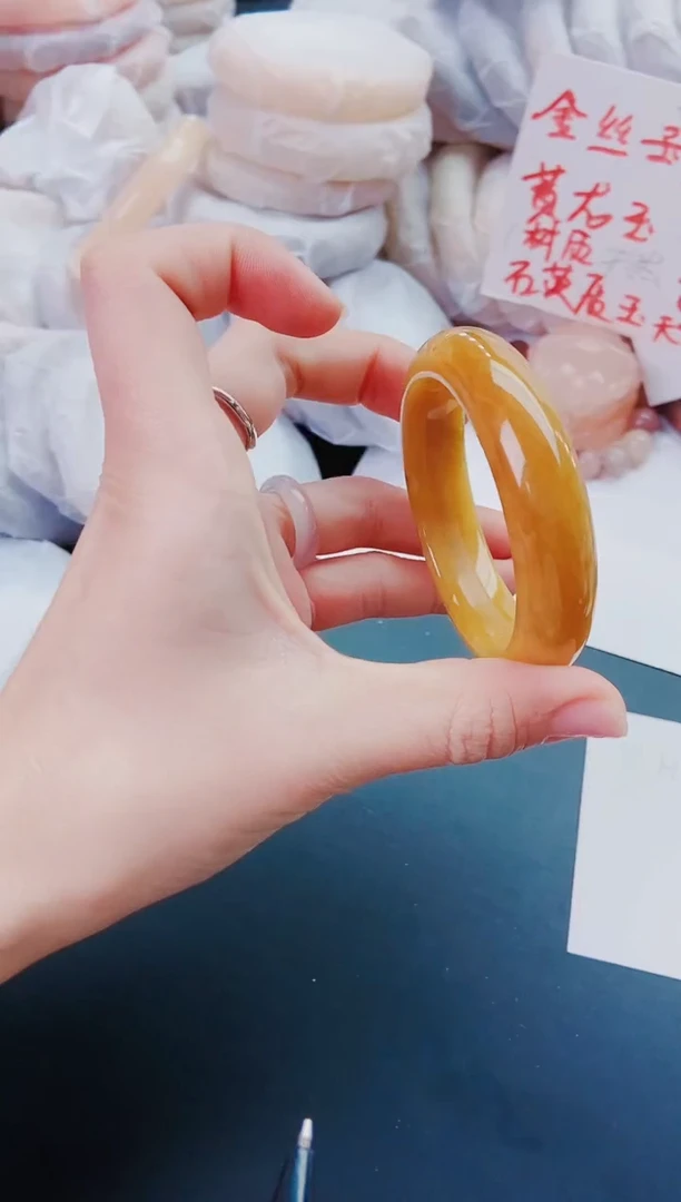 【闪购商品】石英质玉手镯未镶嵌J110-56-57