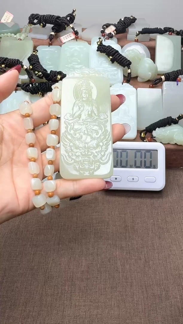 颈饰未镶嵌和田玉1