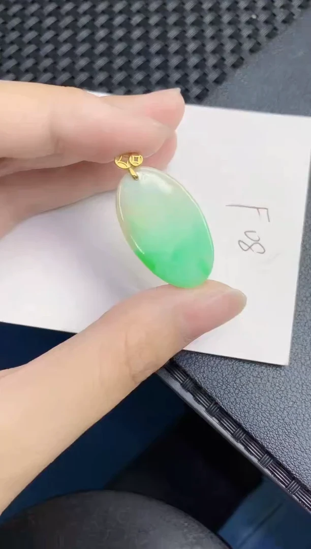 翡翠未镶嵌颈饰天然翡翠緬甸A貨
