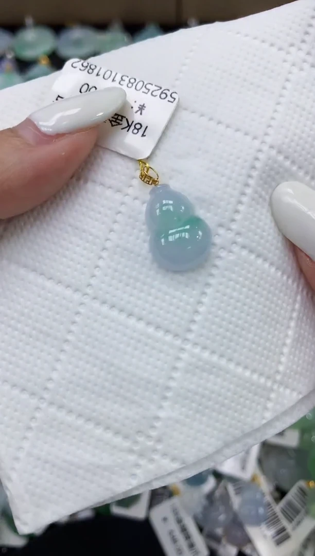 颈饰18K金镶嵌翡翠11111111111