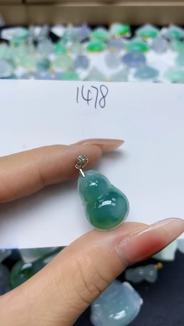 翡翠未镶嵌颈饰 天然缅甸翡翠A货