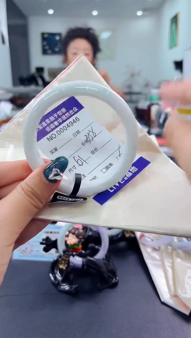 翡翠手镯未镶嵌天然缅甸A货翡翠