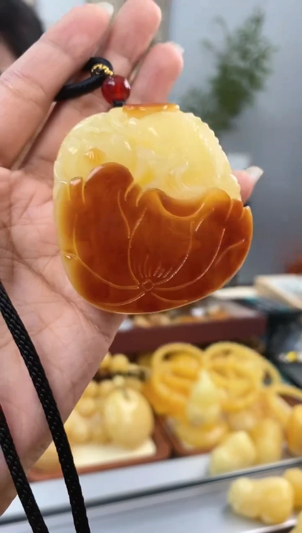 【闪购商品】蜜蜡裸石未镶嵌天然琥珀蜜蜡鱼扣