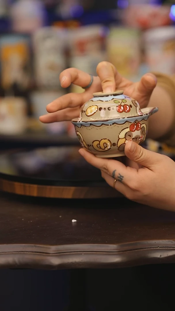 【闪购商品】摆件景德镇釉下彩绘设计师款式陶瓷