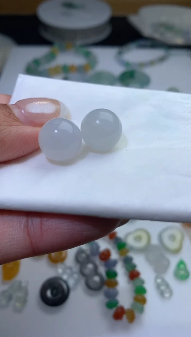 未镶嵌定制翡翠毛货