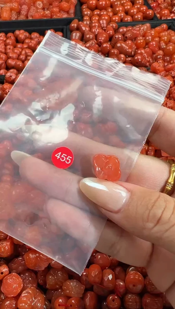 颈饰未镶嵌南红玛瑙1