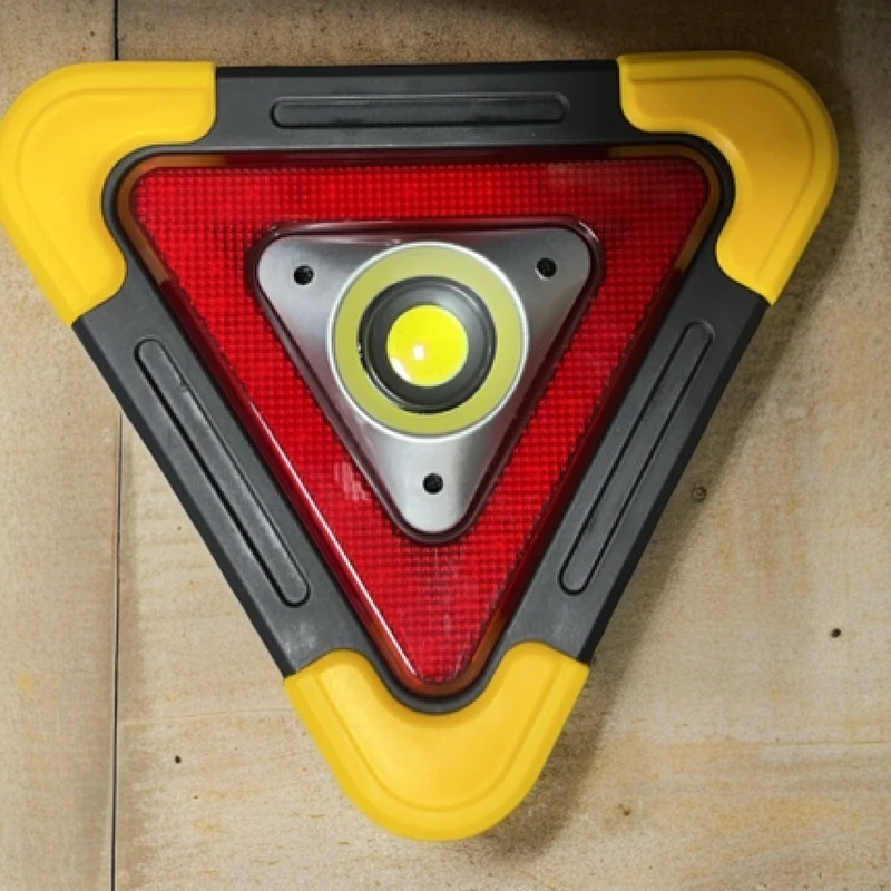 三角灯太阳能应急灯