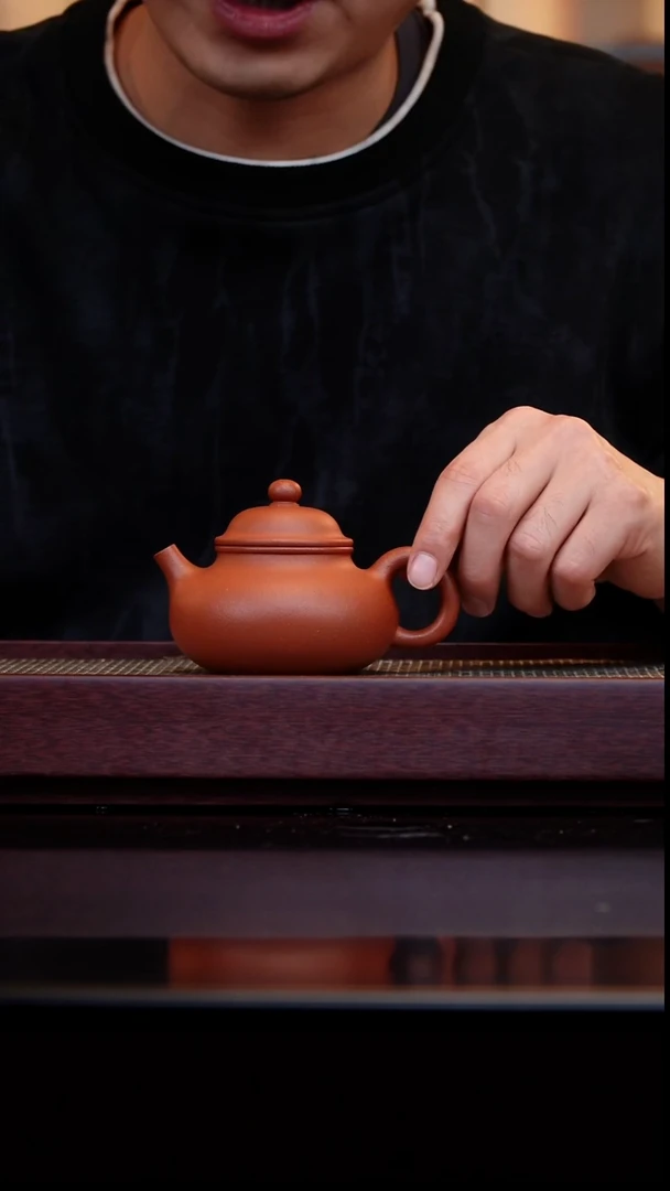 茶壶紫砂宝山纯红降坡-全手容天200cc