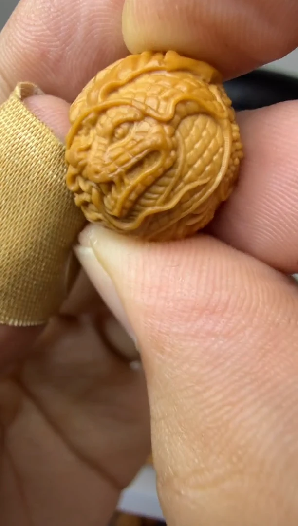 吊坠猴头核桃龙蛇之辩