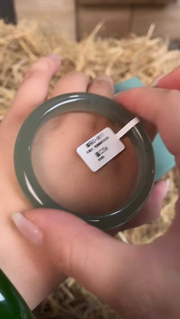 未镶嵌手镯石英质玉D-0011