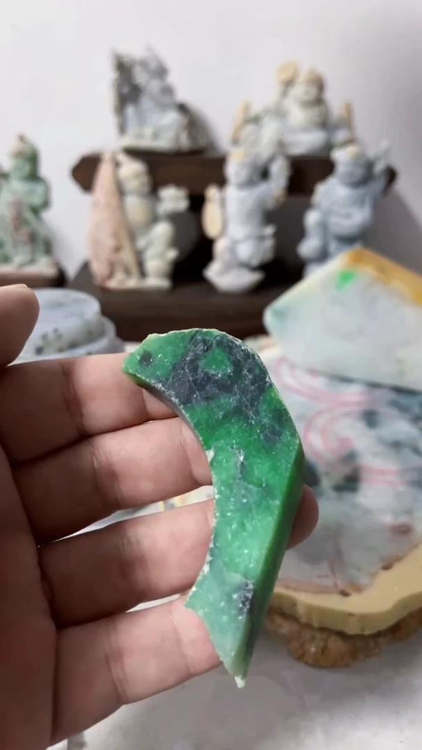 【闪购商品】翡翠吊坠(不含链)未镶嵌272