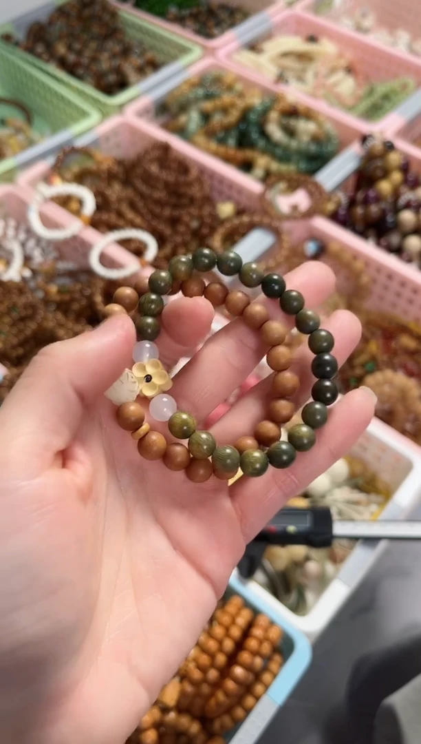 【闪购商品】非洲檀香手串/手链绿檀1条和芭比童1条