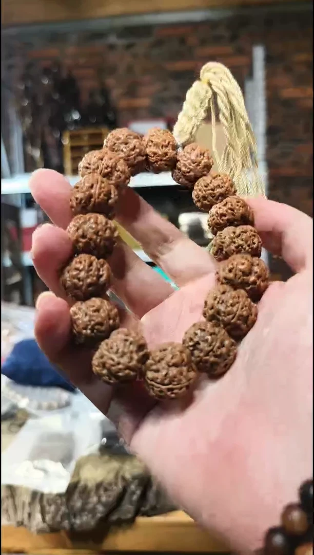 胡桃木    大金刚