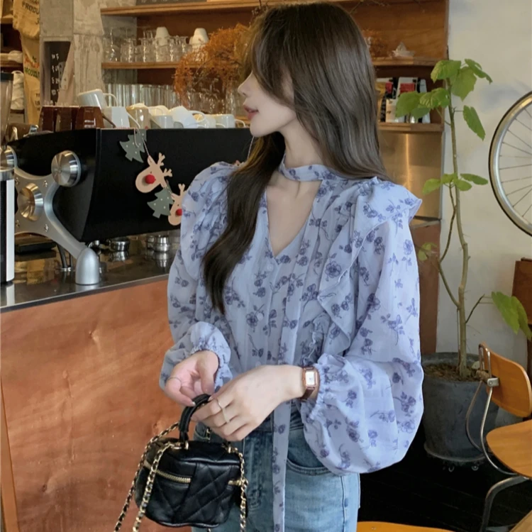 早春新款法式轻熟风百搭v领衬衫女碎花荷叶边设计感系带印花上衣