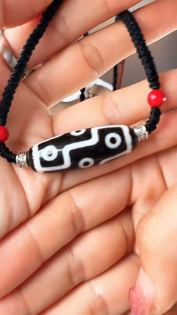 玛瑙/玉髓颈饰未镶嵌九眼