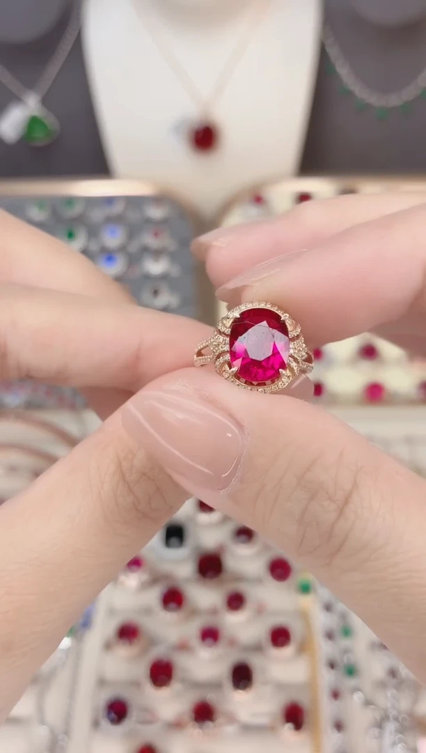 18K金镶嵌碧玺戒指碧玺3.81CT