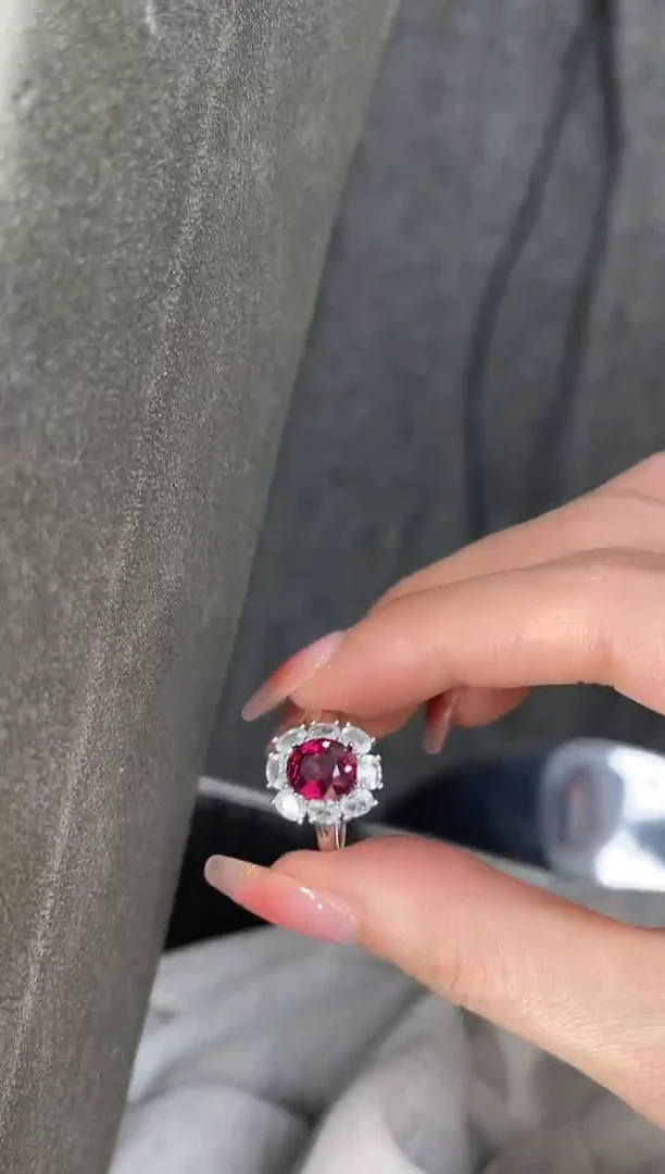 银S925镶嵌戒指石榴石成品