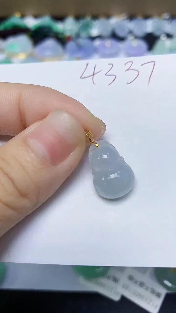 翡翠未镶嵌颈饰天然缅甸翡翠A货1