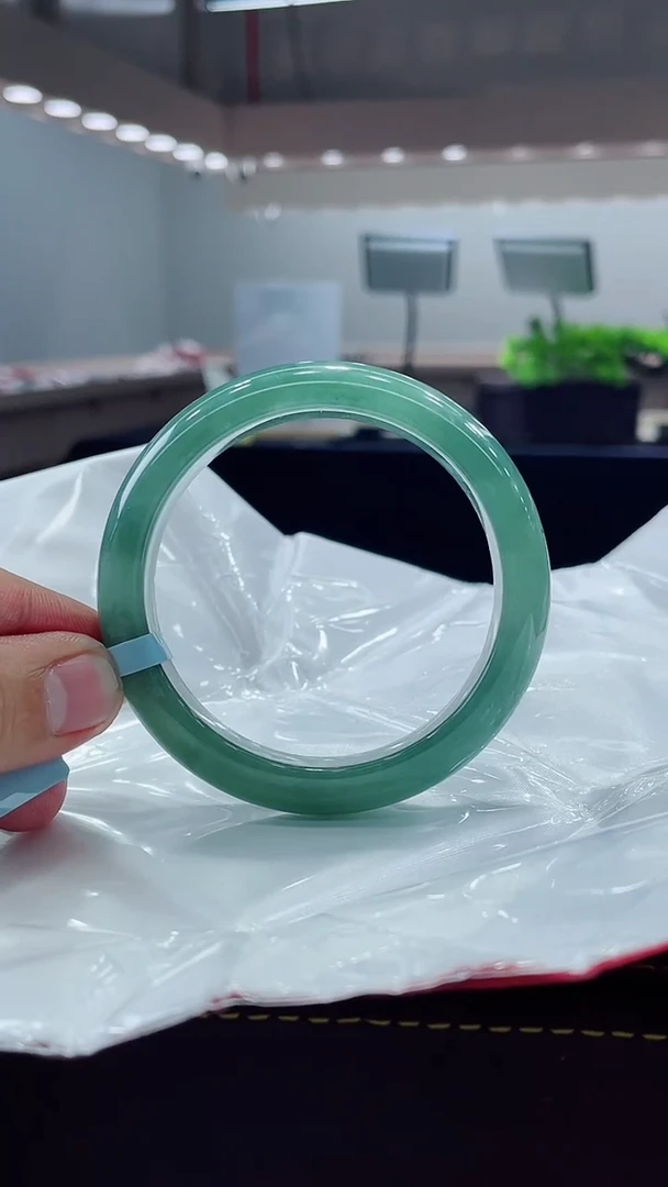 未镶嵌手镯翡翠2
