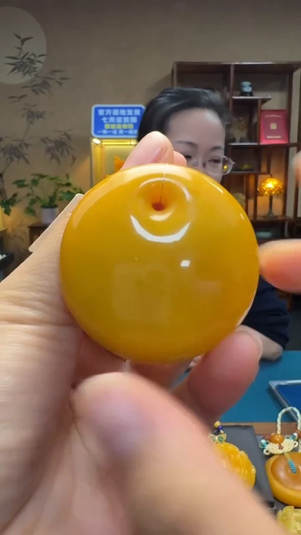 琥珀吊坠(不含链)未镶嵌天然保真蜜蜡公主扣套装（送绳子）