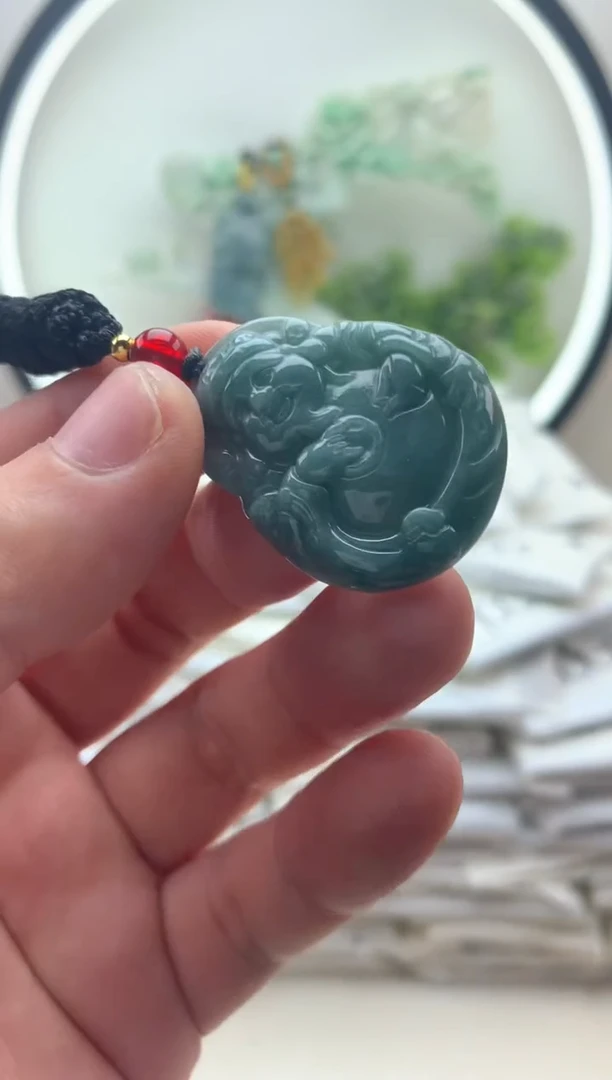 颈饰未镶嵌翡翠小财神