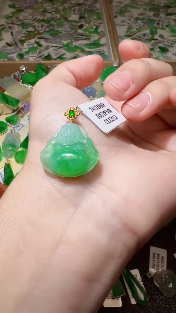 【闪购商品】翡翠颈饰18K金镶嵌我