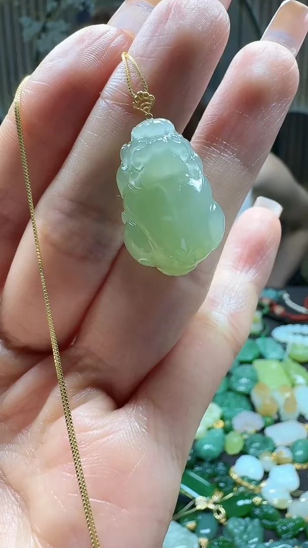 和田玉18K金镶嵌吊坠(不含链)1