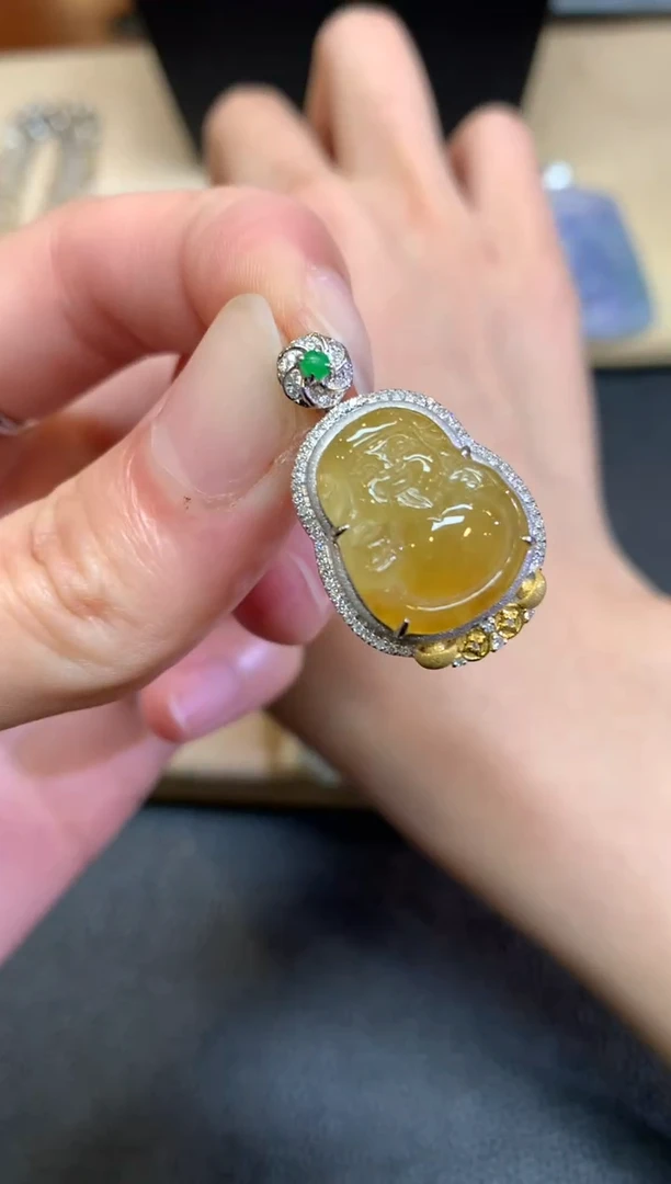 【闪购商品】翡翠颈饰18K金镶嵌财神【无服务费