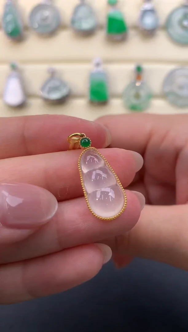 【闪购商品】翡翠颈饰18K金镶嵌D733