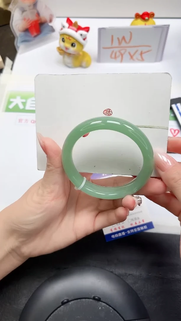 【闪购商品】石英质玉手镯未镶嵌421-58