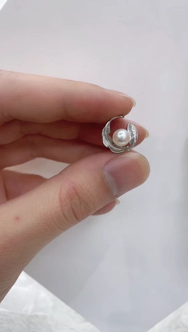 【闪购商品】海水珍珠吊坠(不含链)银S925镶嵌海水珍珠吊坠