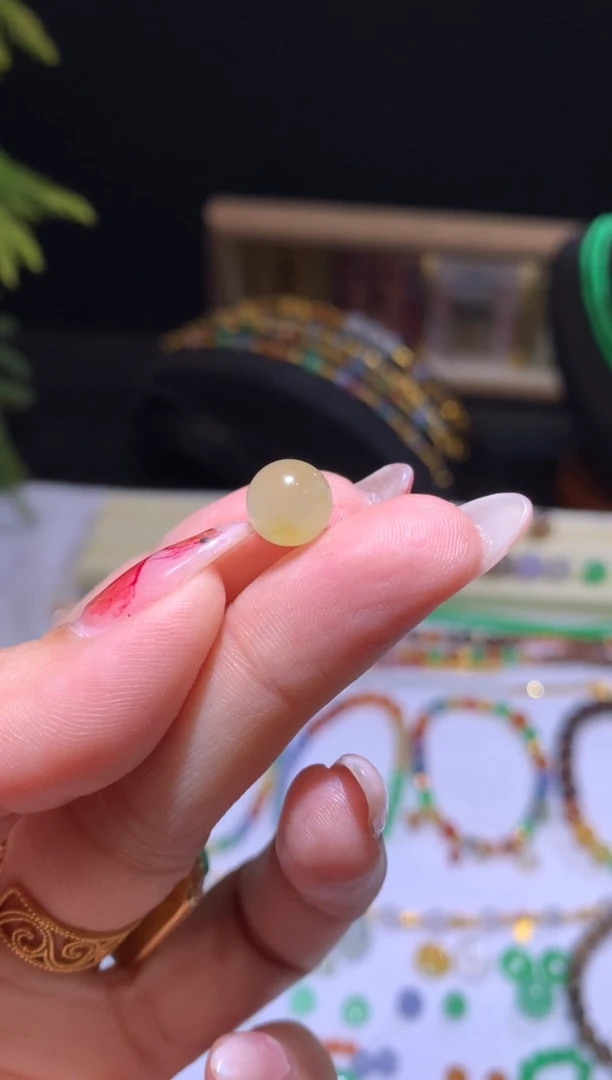 【闪购商品】定制翡翠未镶嵌8.6*珠子3300+330